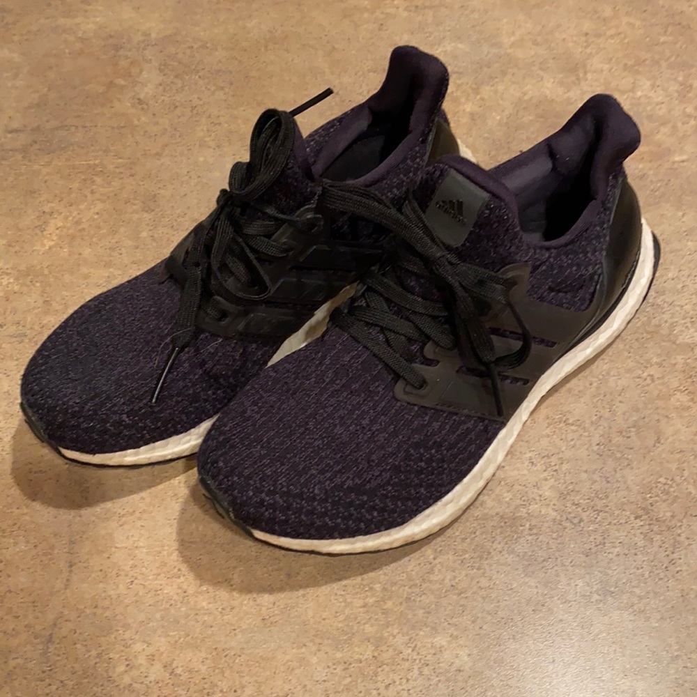 Women’s Adidas shoes size 6